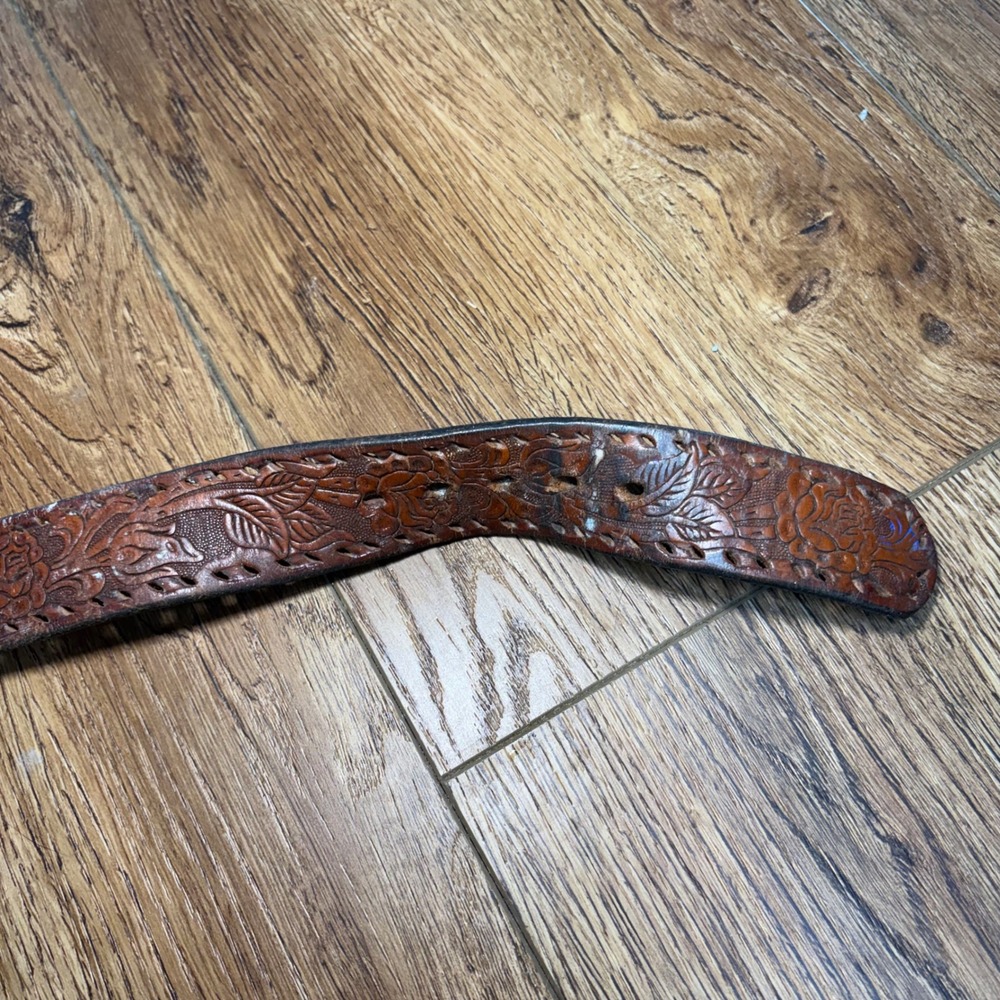 VTG 1985 High Mesa Texas Bronze Buckle Tooled Engraved Leather Kids Belt Floral - Picture 8 of 9